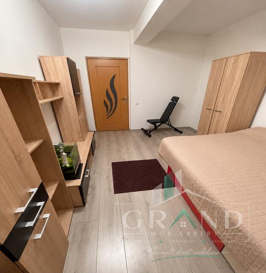 Apartament cu 2 camere semidecomandat, mobilat în Baciu