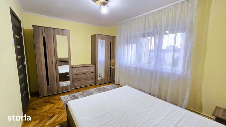 Apartament cu 3 camere decomandat în Micro 16