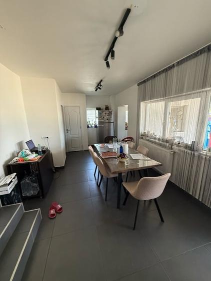 Casă individuală cu 6 camere cu Teren 2000 Mp în Coșoveni