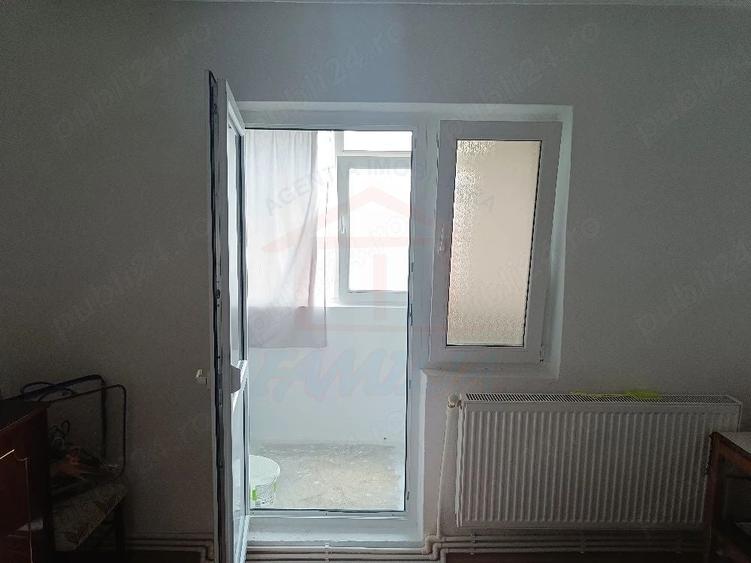 Apartament cu 3 camere decomandat în Micro 39