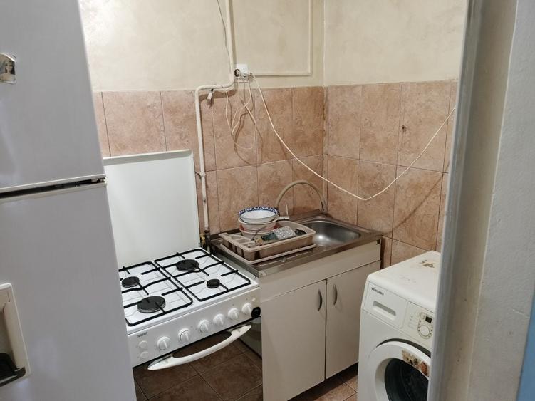 Apartament cu 2 camere decomandat în Micro 19
