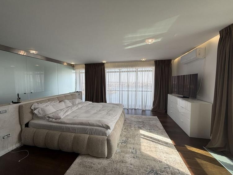 Penthouse cu 5 camere, mobilat în Tei