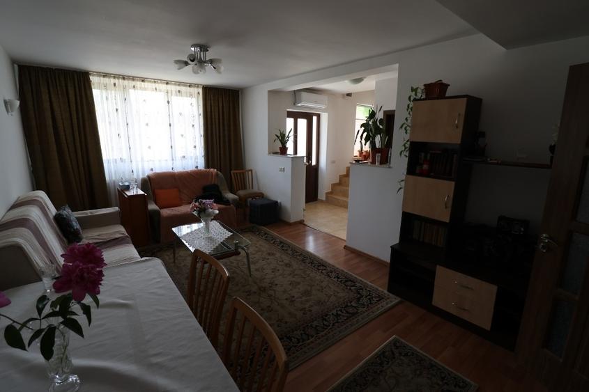 Casă individuală cu 4 camere cu Canalizare în Big-Bascov