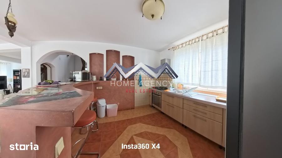 Casă cu 6 camere cu Teren 868 Mp în Central