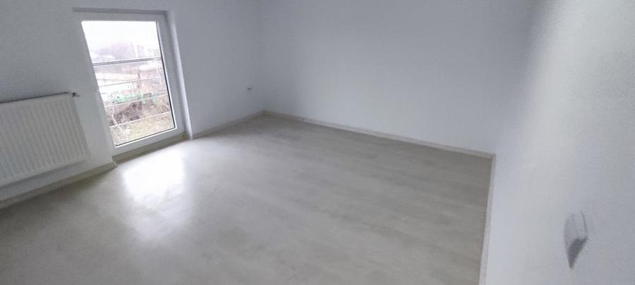 Casă cu 5 camere cu Canalizare în Giurgiului
