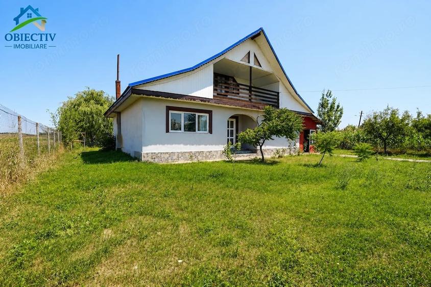 Casă cu Teren 1300 Mp în Slobozia (Roznov)