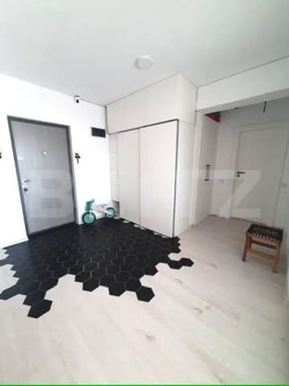 Apartament cu 3 camere decomandat, mobilat în Triaj