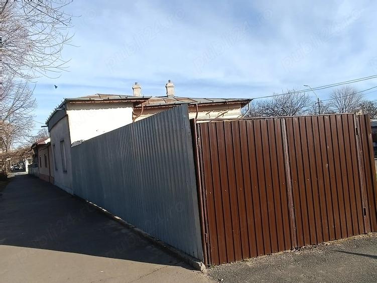 Casă cu 3 camere cu Teren 150 Mp în Dorobanți