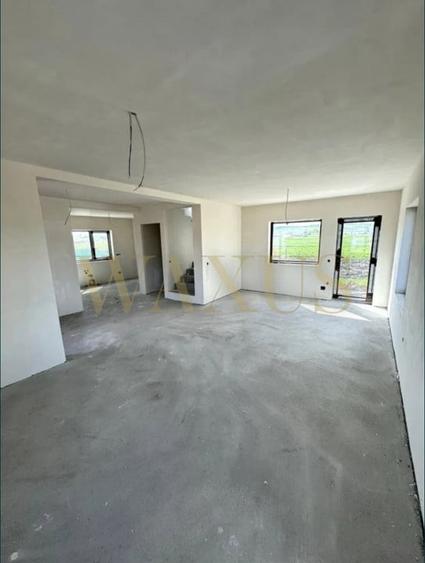 Casă individuală cu 5 camere cu Canalizare în Jucu de Sus