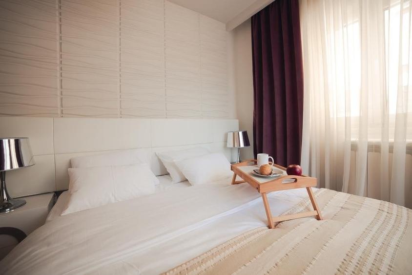 Apartament cu 2 camere decomandat, mobilat în City Park Mall