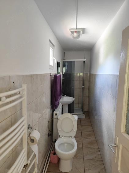 Casă cu 2 camere cu Teren 686 Mp în Central