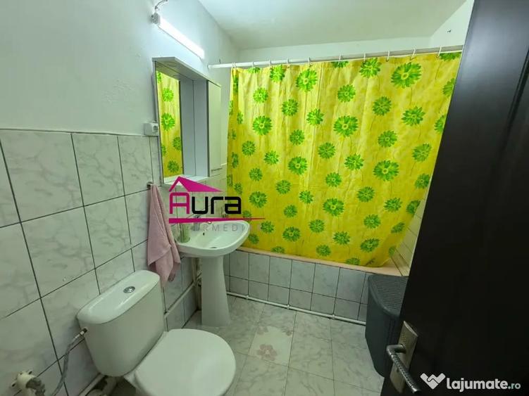 Apartament cu 3 camere decomandat în E3