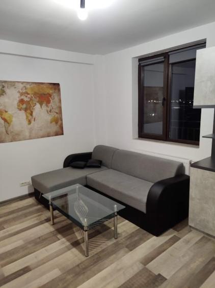 Apartament cu 2 camere decomandat, mobilat în Central