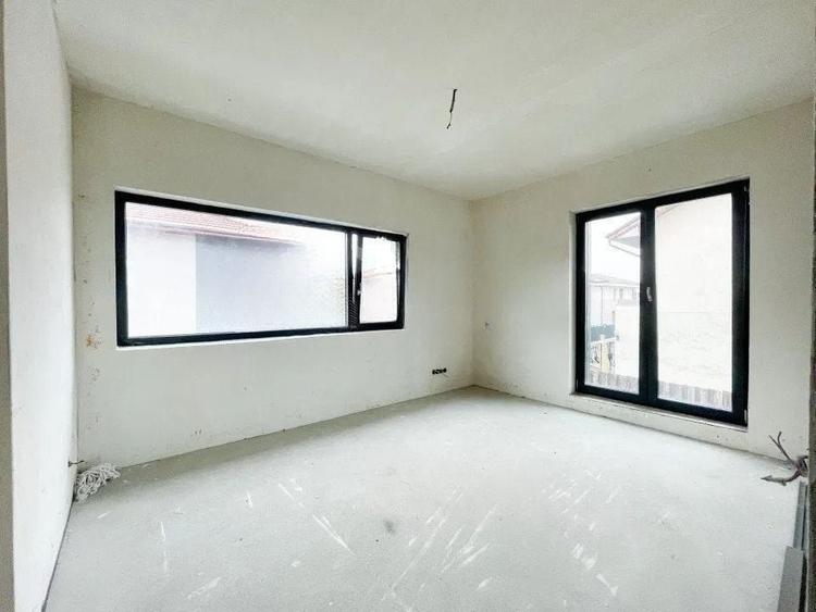 Duplex cu 4 camere cu Canalizare în Someșeni