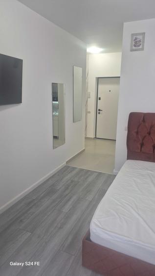 Garsonieră decomandată în Central