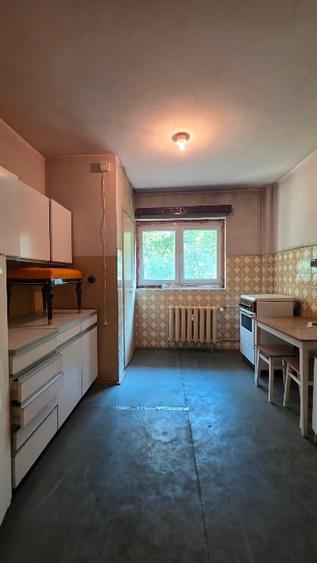 Apartament cu 2 camere decomandat în Titulescu