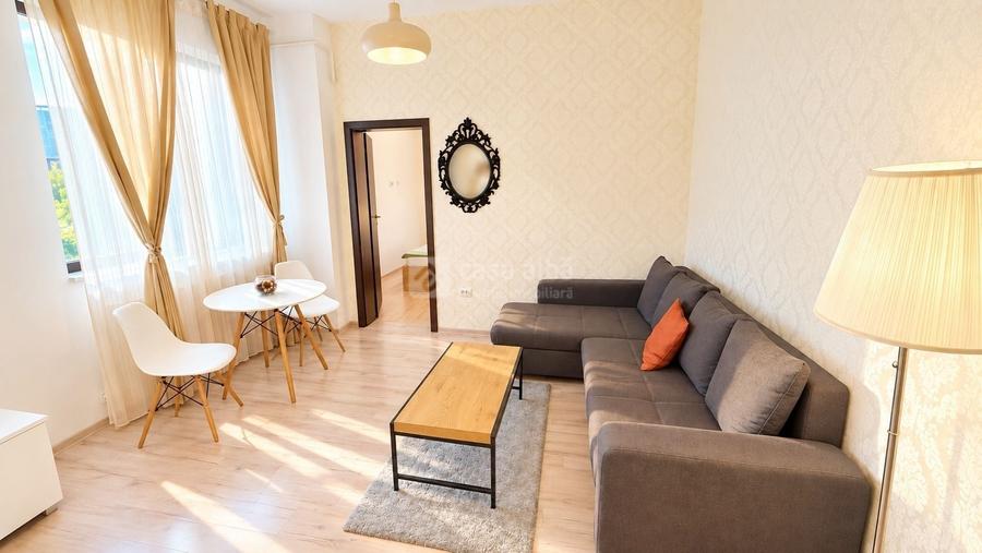 Apartament cu 2 camere nedecomandat, mobilat în Central
