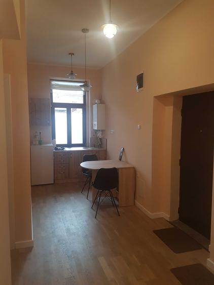 Apartament cu 2 camere decomandat, mobilat în Ultracentral