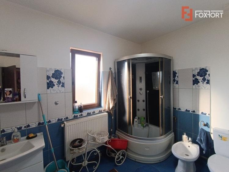 Casă individuală cu 4 camere cu Canalizare în Urseni