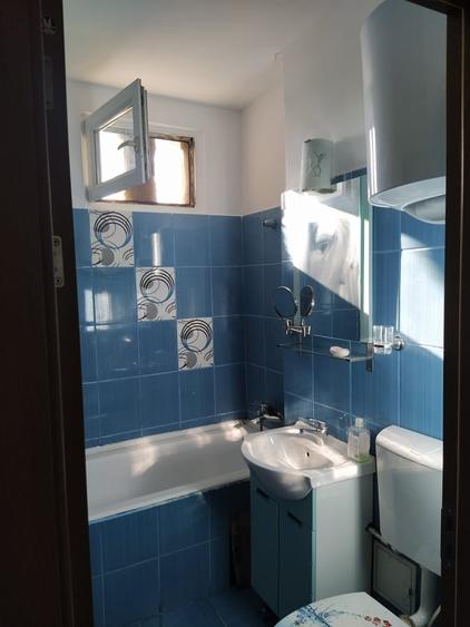 Apartament cu 2 camere semidecomandat în 1 Mai