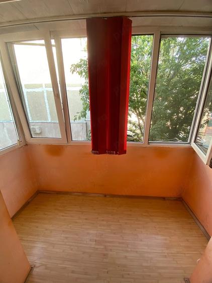 Apartament cu 3 camere semidecomandat în Șagului