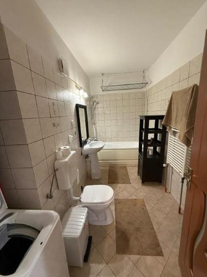 Apartament cu 2 camere decomandat, mobilat în Calea Călărașilor