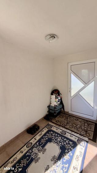 Casă cu 4 camere cu Teren 1668 Mp în Bujoreni