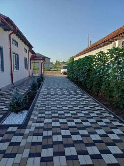 Casă cu 4 camere în Central