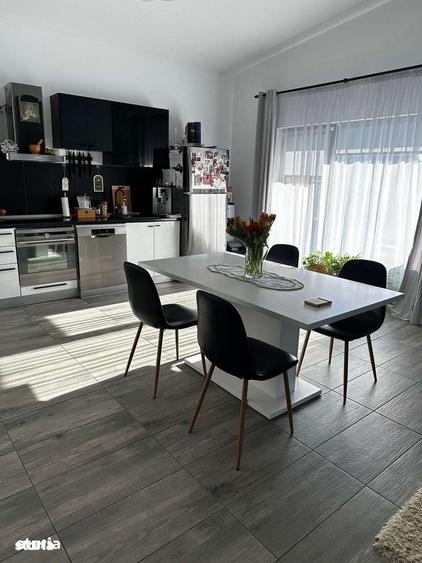 Casă cu 4 camere cu Teren 526 Mp în Recea