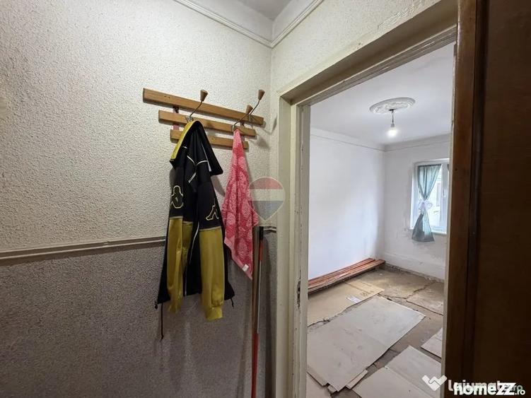 Apartament cu 3 camere decomandat în Sud