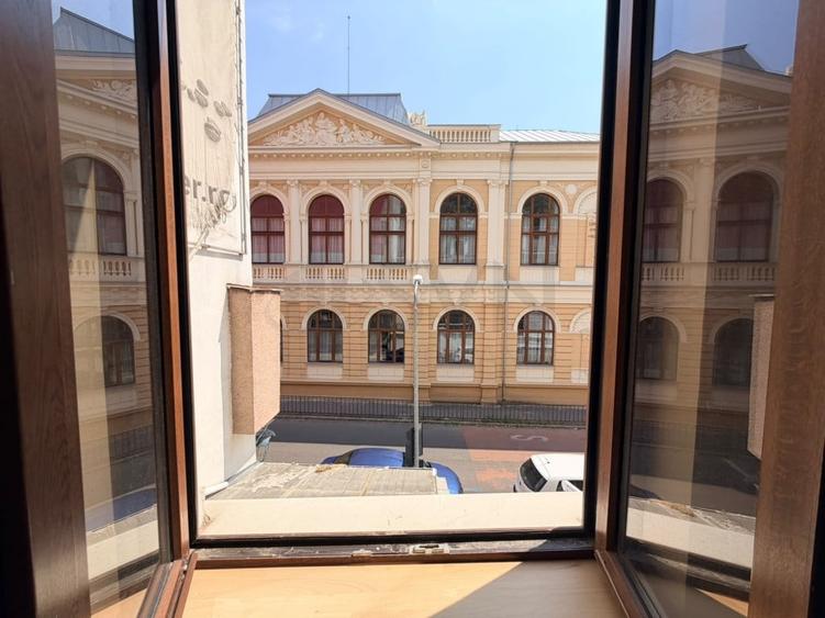 Casă cu 5 camere cu Teren 50 Mp în Unirii