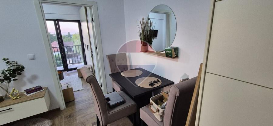 Apartament cu 2 camere semidecomandat, mobilat în Ultracentral