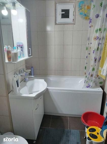 Apartament cu 2 camere decomandat în Sărari