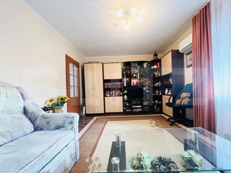 Apartament cu 2 camere decomandat, mobilat în Rogerius