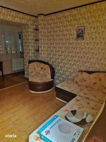Apartament cu 3 camere decomandat în Fundeni