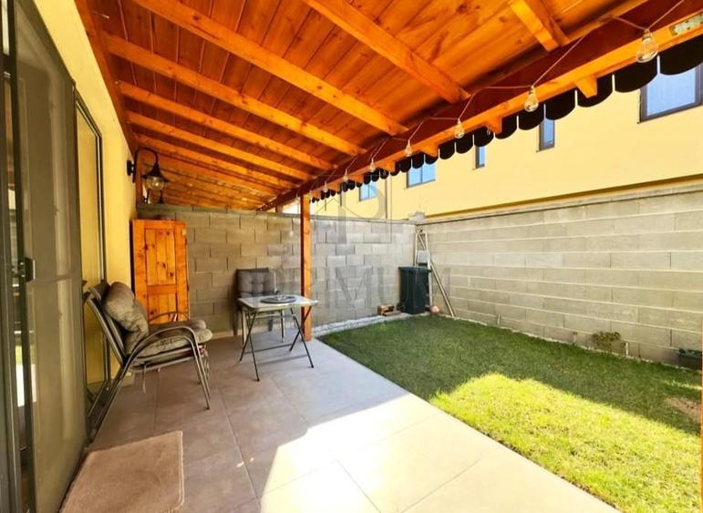 Casă cu 3 camere cu Canalizare în Giroc