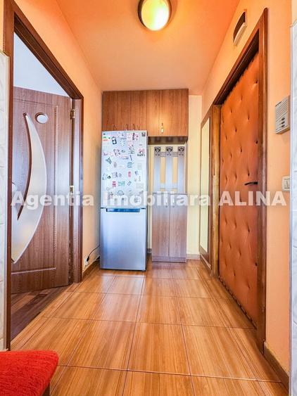 Apartament cu 2 camere semidecomandat în Gojdu