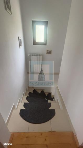 Casă cu 7 camere cu Teren 340 Mp în Central