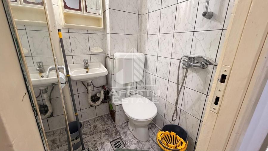 Garsonieră decomandată în Complex Studențesc