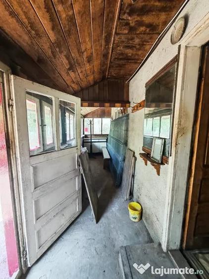 Casă cu 2 camere cu Teren 900 Mp în Brăgăreasa