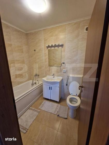Apartament cu 3 camere, mobilat în Central
