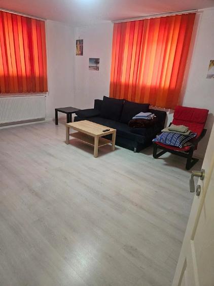Apartament cu 2 camere decomandat în Fundeni