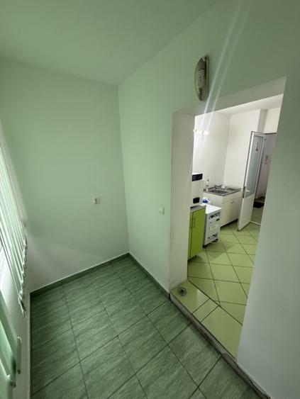Apartament cu 2 camere decomandat, mobilat în Pelican