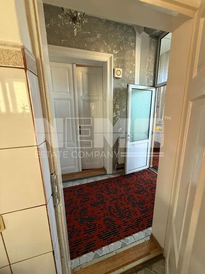 Casă individuală cu 3 camere cu Canalizare în Central