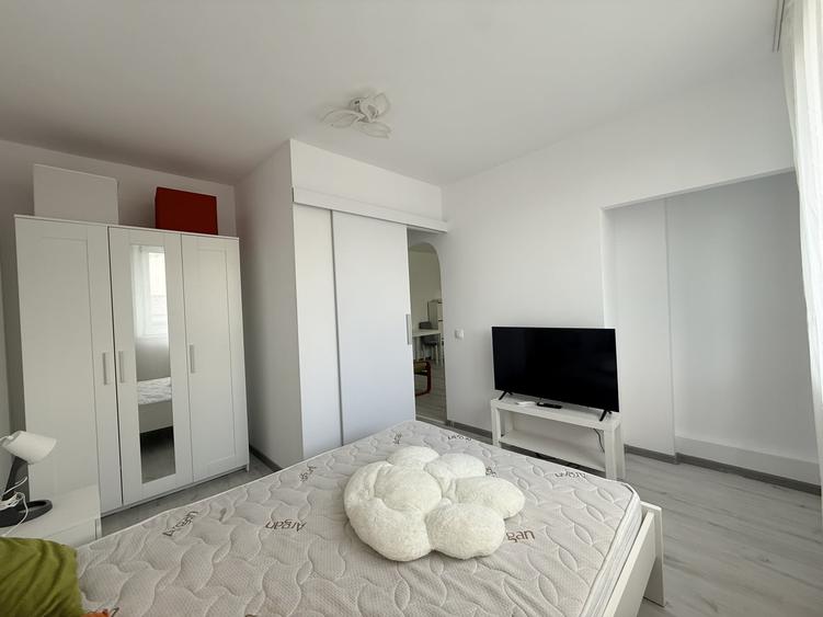 Apartament cu 2 camere semidecomandat, mobilat în Grivița