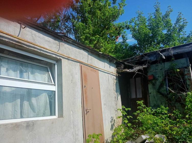 Casă cu 3 camere în Bucșinescu