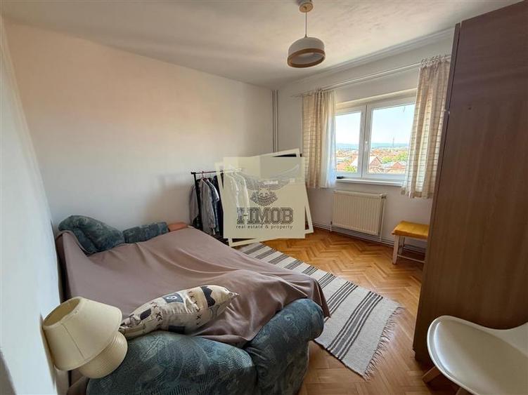 Apartament cu 3 camere decomandat, mobilat în Terezian