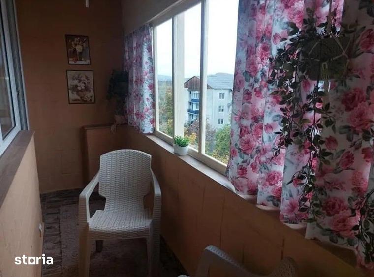 Apartament cu 4 camere, mobilat în Decebal