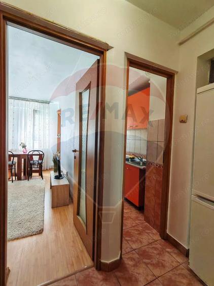 Garsonieră decomandată în Craiter