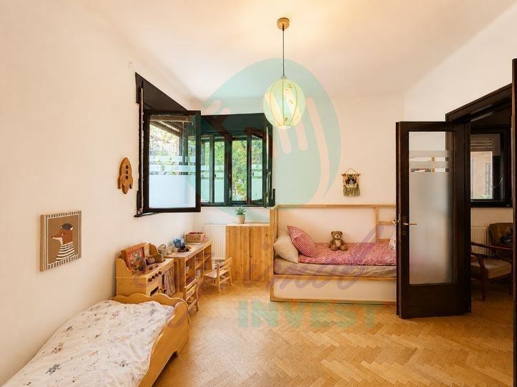 Apartament cu 4 camere circular, mobilat în Calea Călărașilor